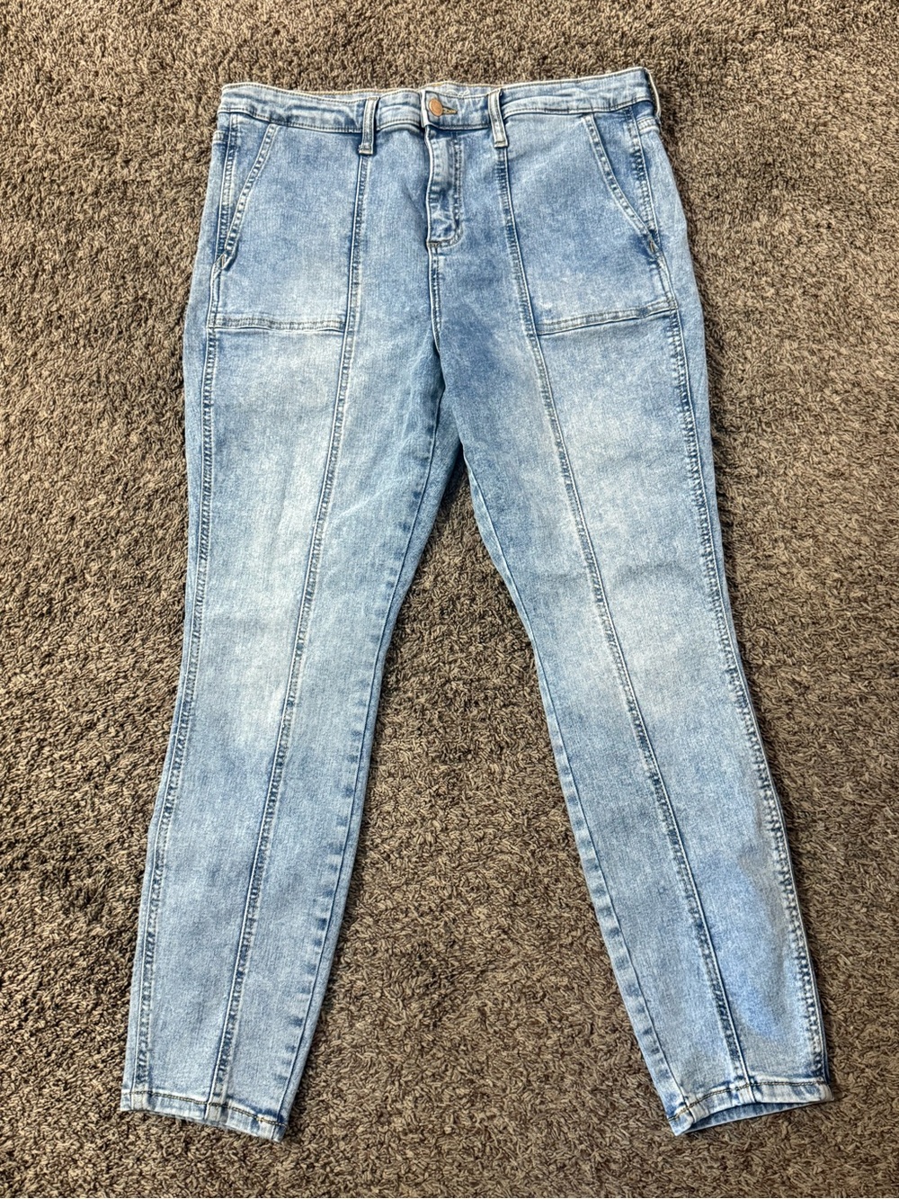 Universal Thread Light Wash Paneled Skinny Jeans